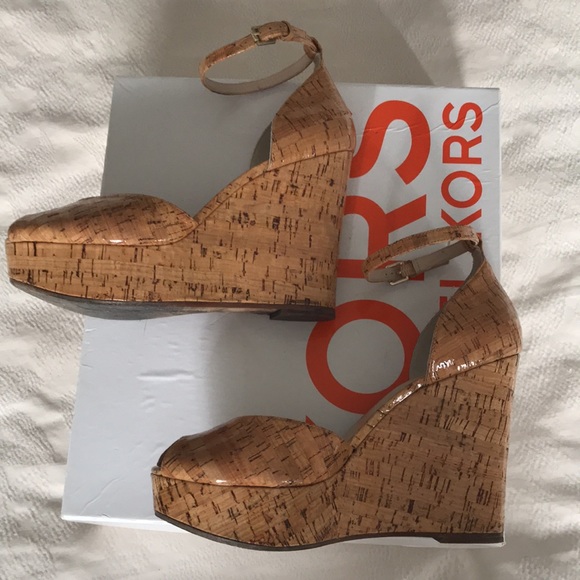 Kors Michael Kors Natural Cork Wedge - Picture 4 of 13